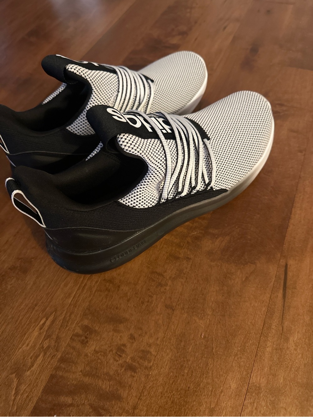 Adidas Cloudfoam Comfort Sneakers Men’s 101/2 Black White Slip On Walking Shoes